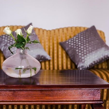 Halby Luxury Rooms Chmielna 73B Varsovia Exterior foto