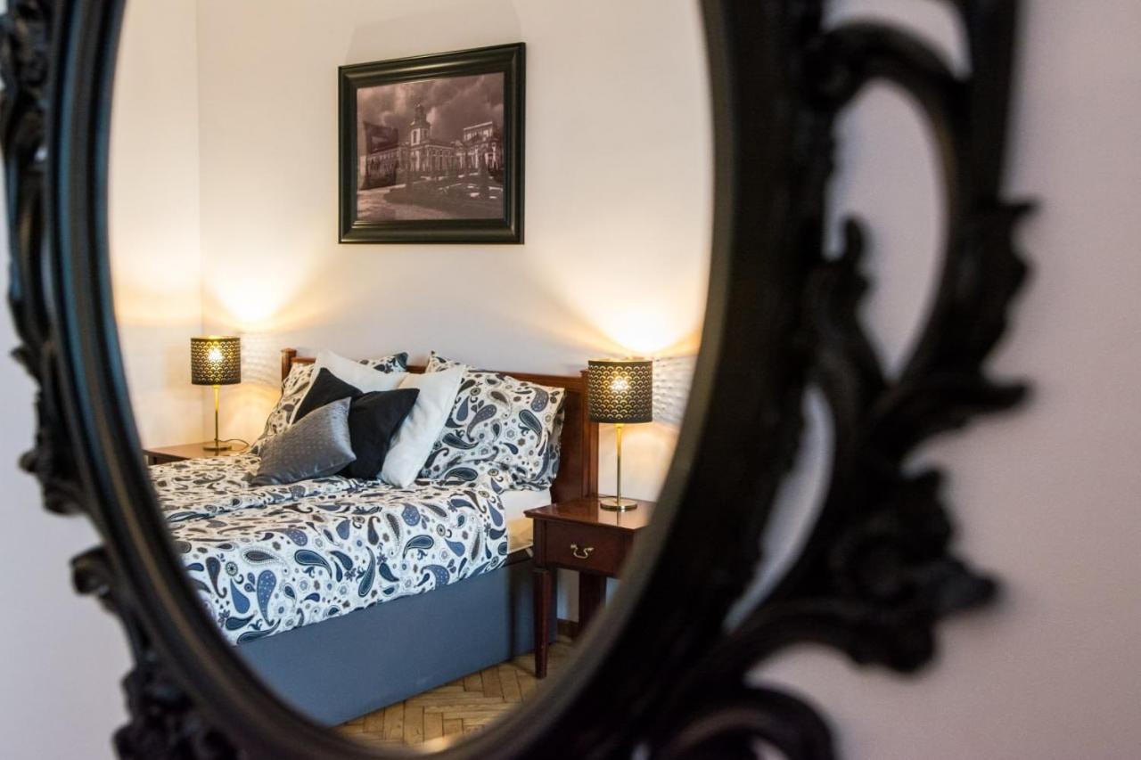 Halby Luxury Rooms Chmielna 73B Varsovia Exterior foto