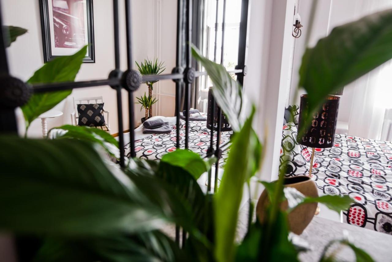 Halby Luxury Rooms Chmielna 73B Varsovia Exterior foto