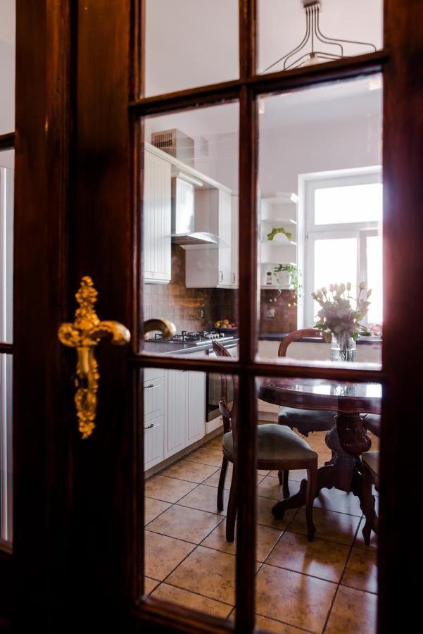 Halby Luxury Rooms Chmielna 73B Varsovia Exterior foto